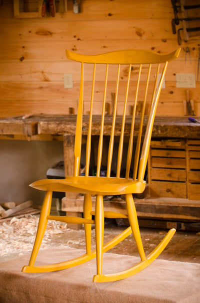 Yellow Windsor chair made by Elia Bizzarri