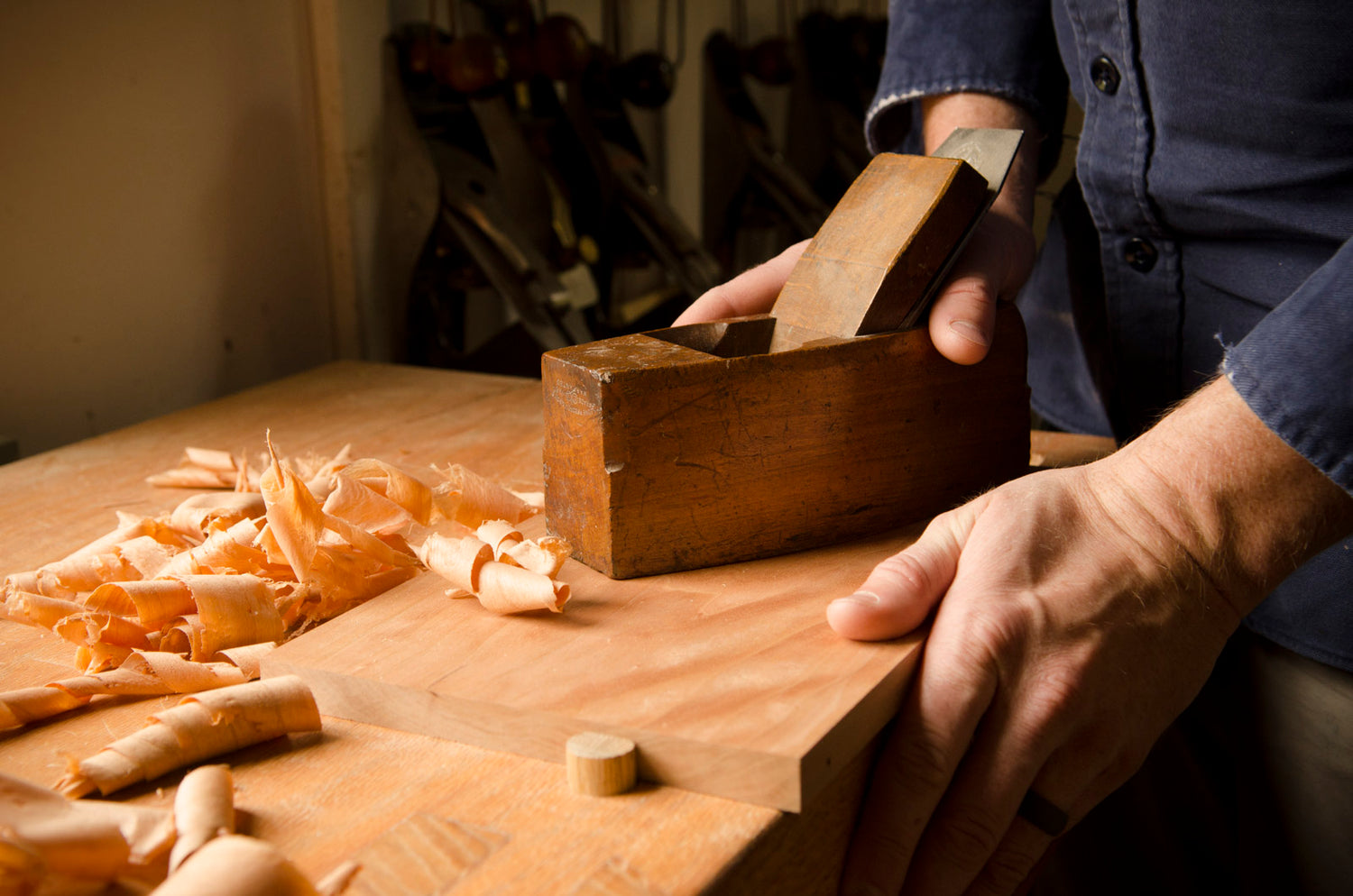 Hand Tool Woodworking with a coffin smoothing hand plane