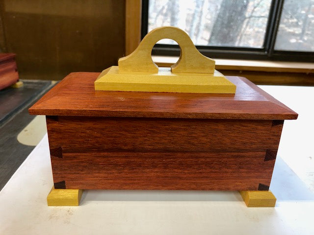 Woodworking Class: Make a Dovetail Memento Box with Bill Anderson (1 day)